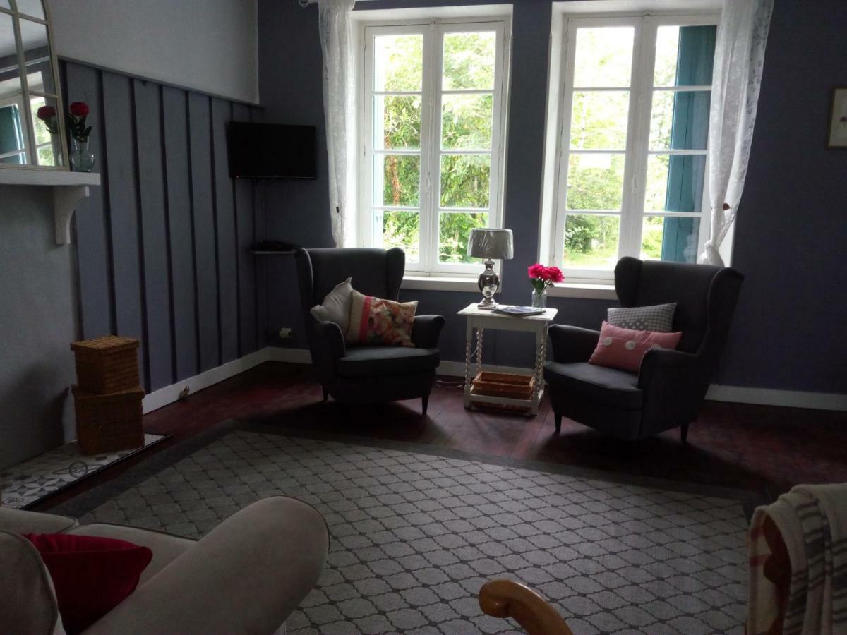 Le Fagnard Bed & Breakfast Chalais  Exterior foto
