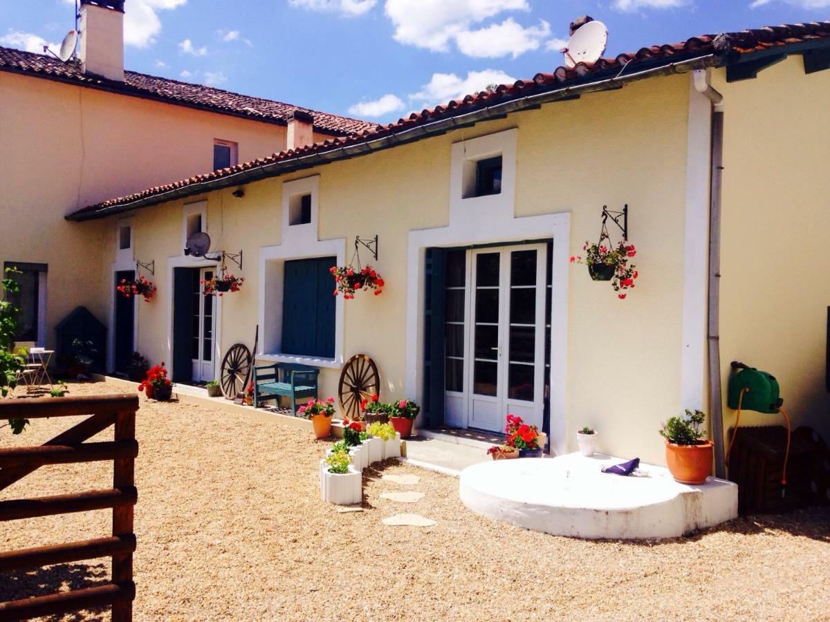 Le Fagnard Bed & Breakfast Chalais  Exterior foto